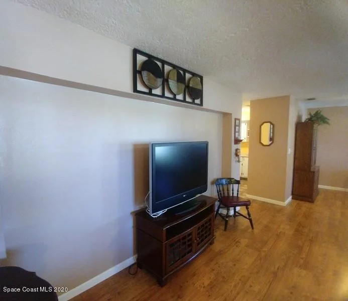 Photo of 790 Cobblestone Lane NE