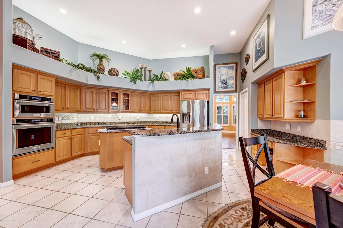 Photo of 3850 Beechgrove Road