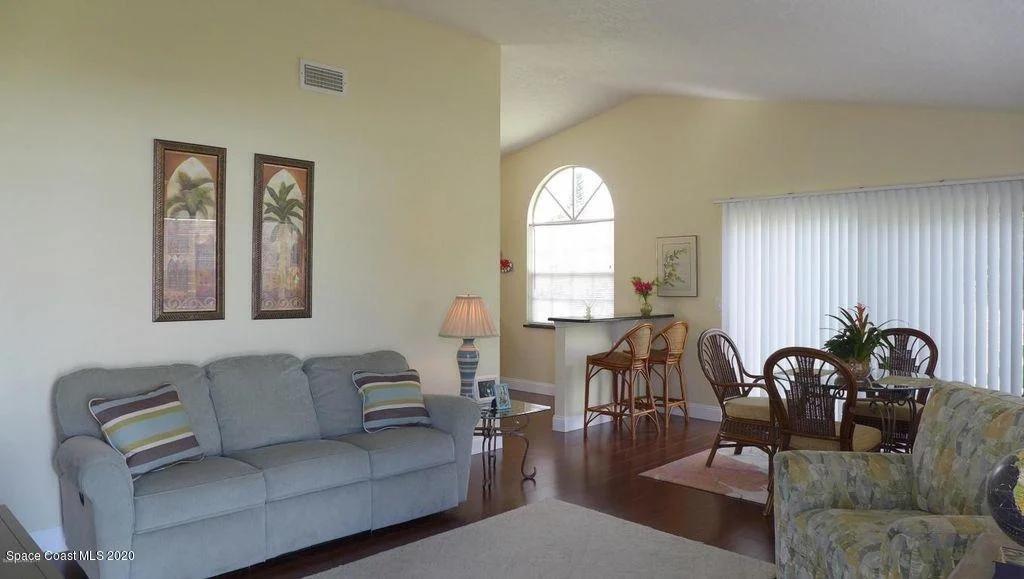 Photo of 1906 Elderberry Court NE