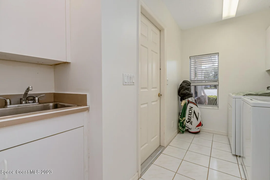 Photo of 986 Somerset Lane