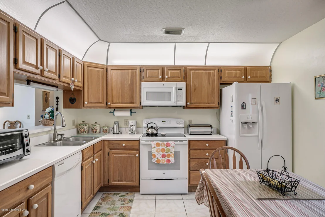 Photo of 4130 Twin Oaks Boulevard