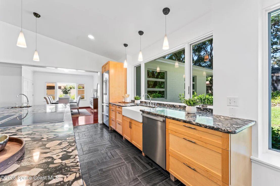 Photo of 1001 N Indian River Drive
