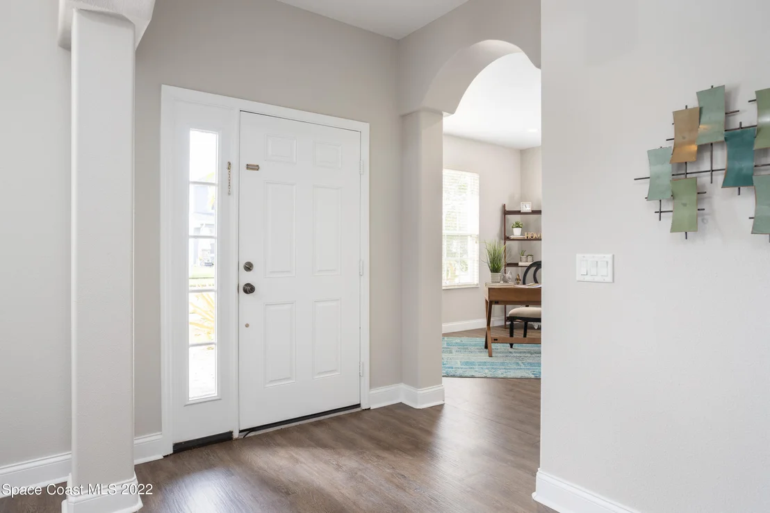 Photo of 1660 Bridgeport Circle