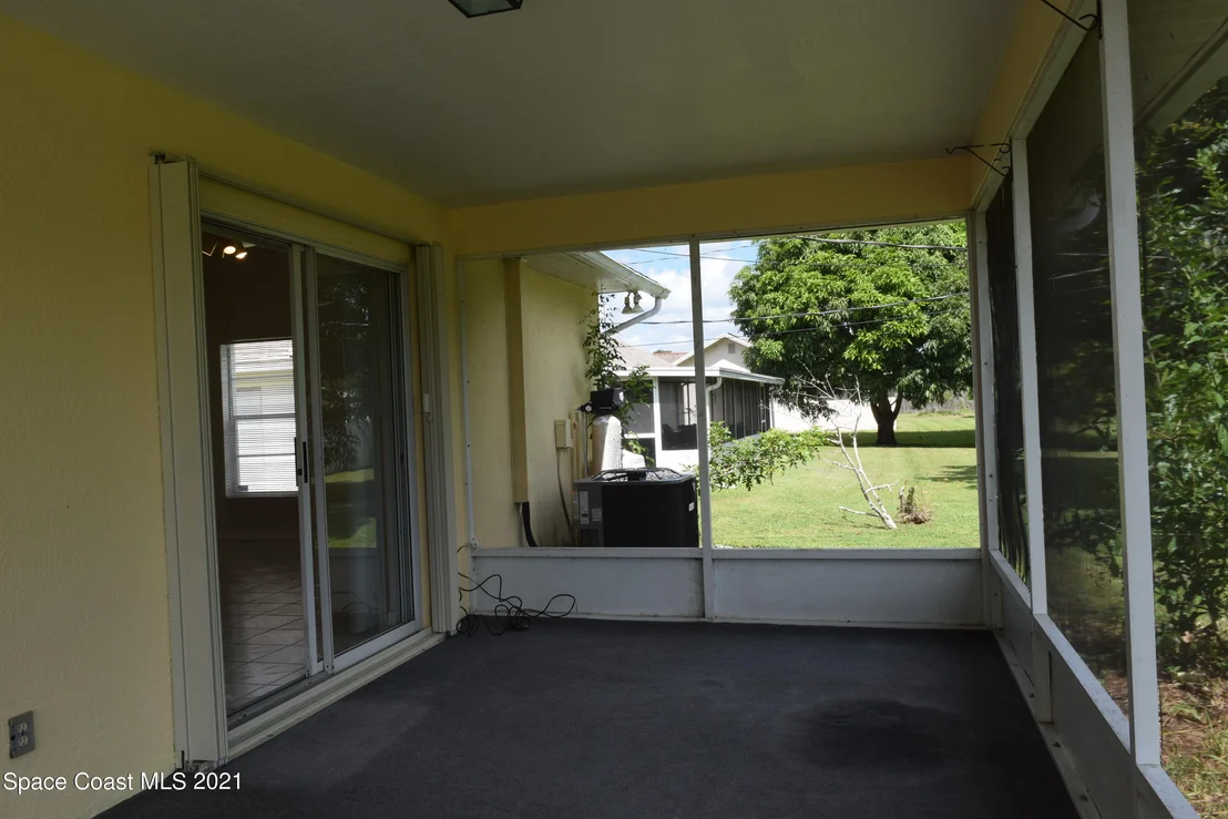 Photo of 816 Seven Gables Circle SE