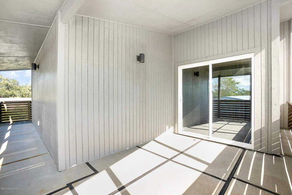 Photo of 960 Forest Road