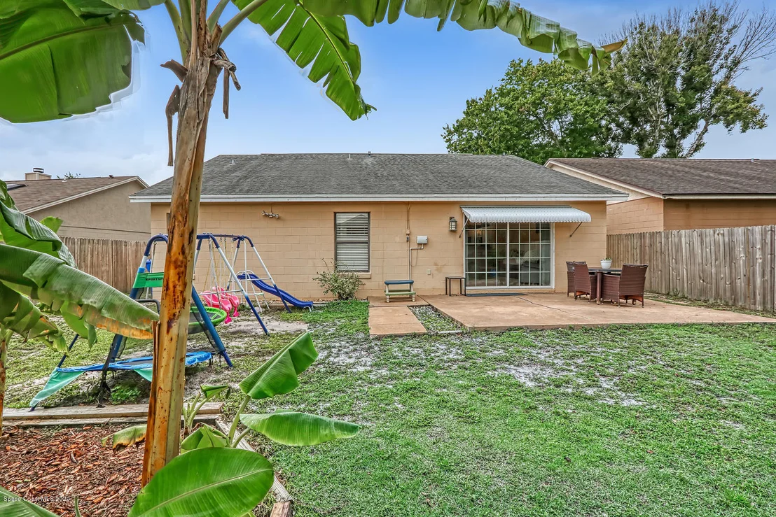 Photo of 1034 Abell Circle
