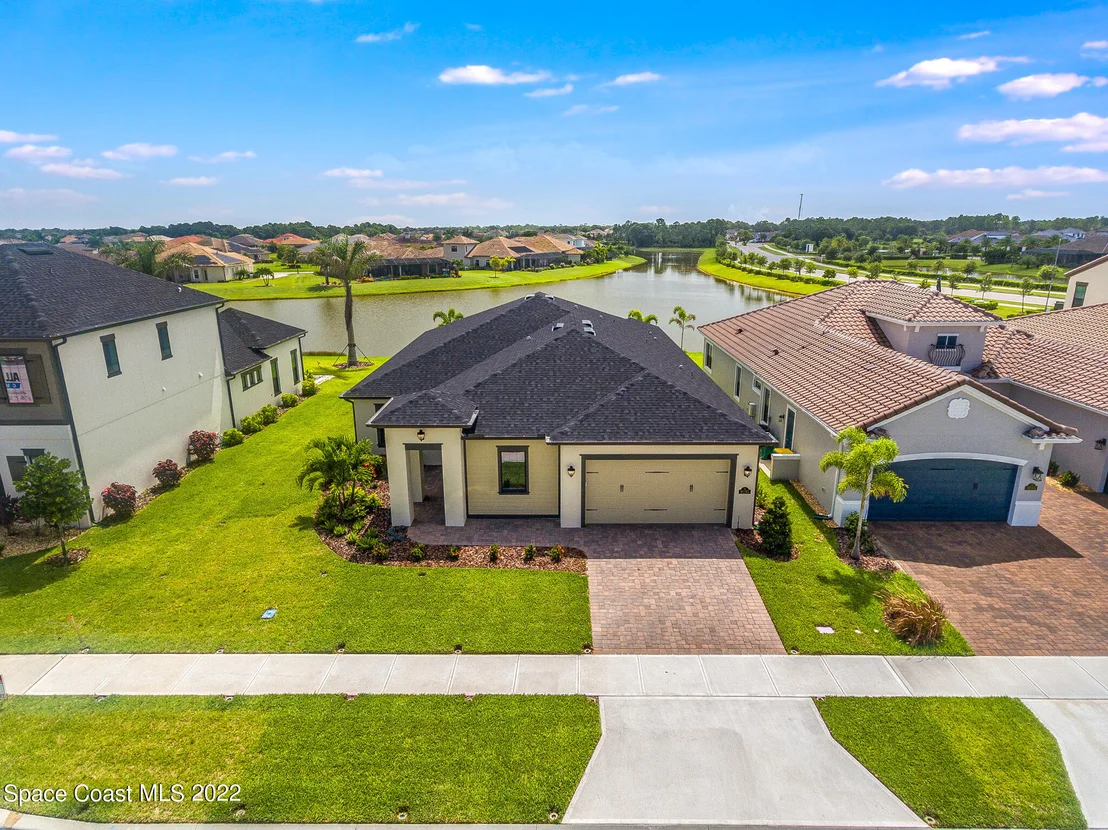 Photo of 8235 Lyside Drive