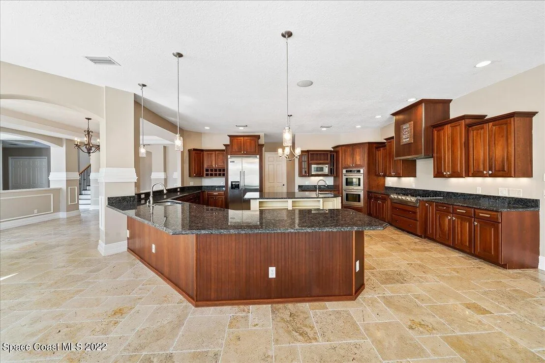 Photo of 5660 Willoughby Drive