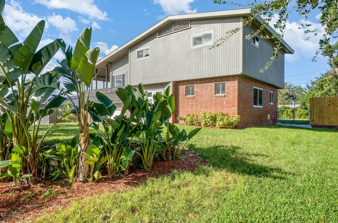 Photo of 960 Forest Road