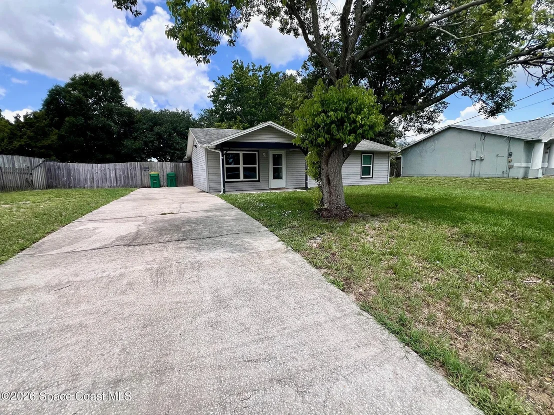 Photo of 6570 Dock Avenue
