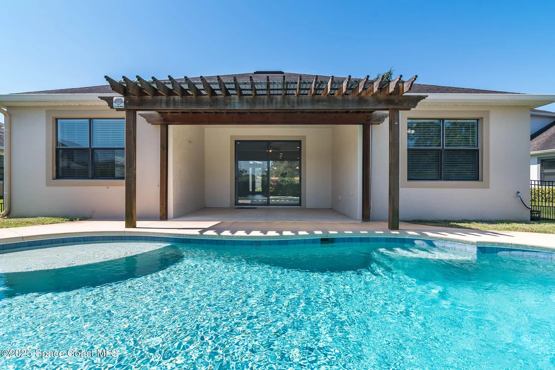 Photo of 8553 Drayton Circle