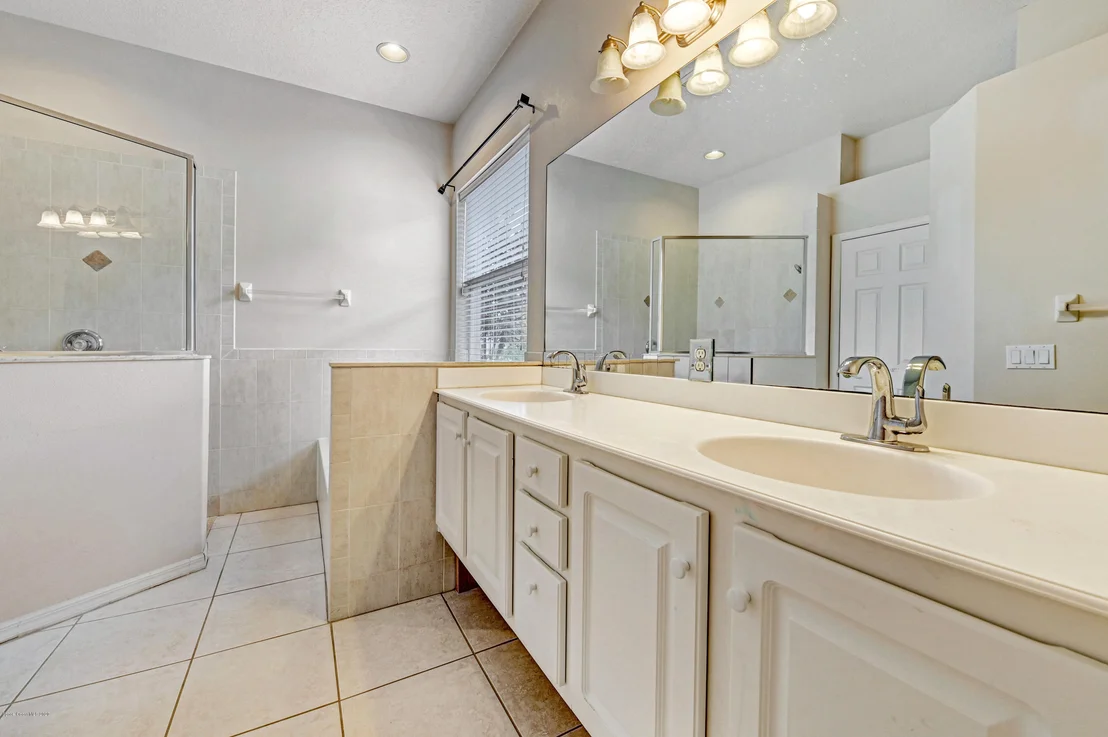 Photo of 876 Suntree Woods Drive