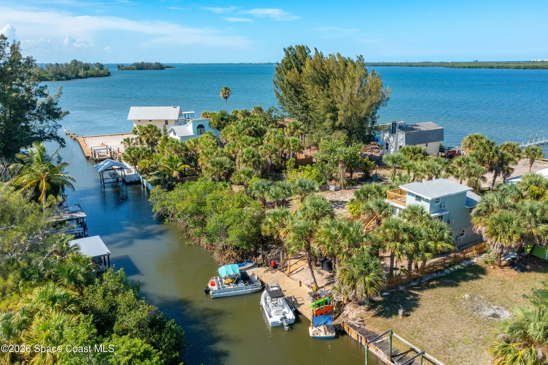 Photo of Unit B at 47 Vip Island