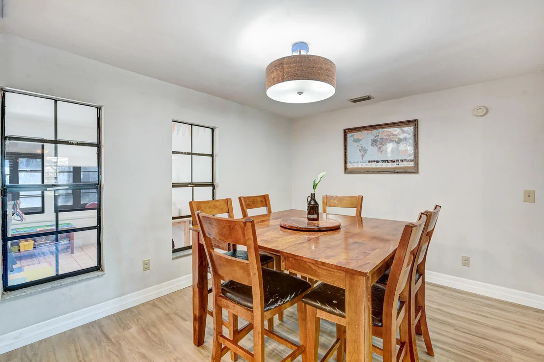 Photo of 556 Chestnut Street