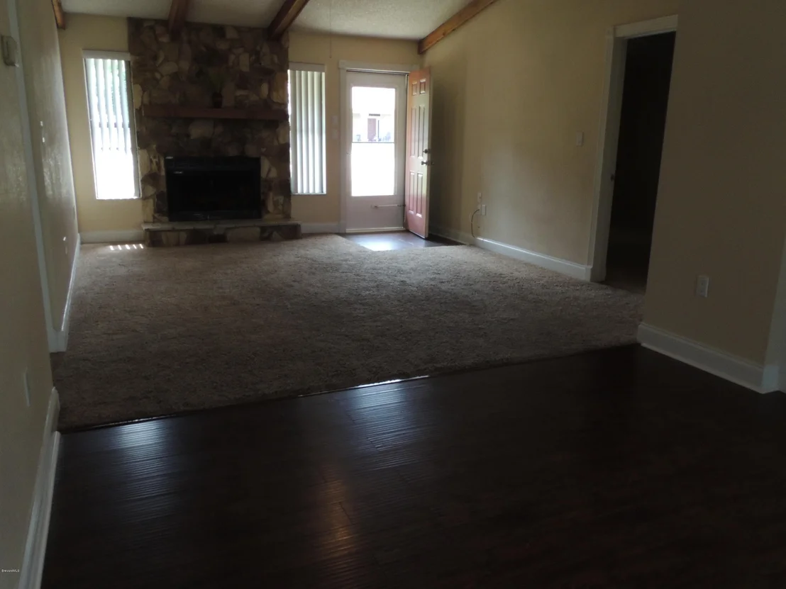 Photo of 6945 Marvin Avenue