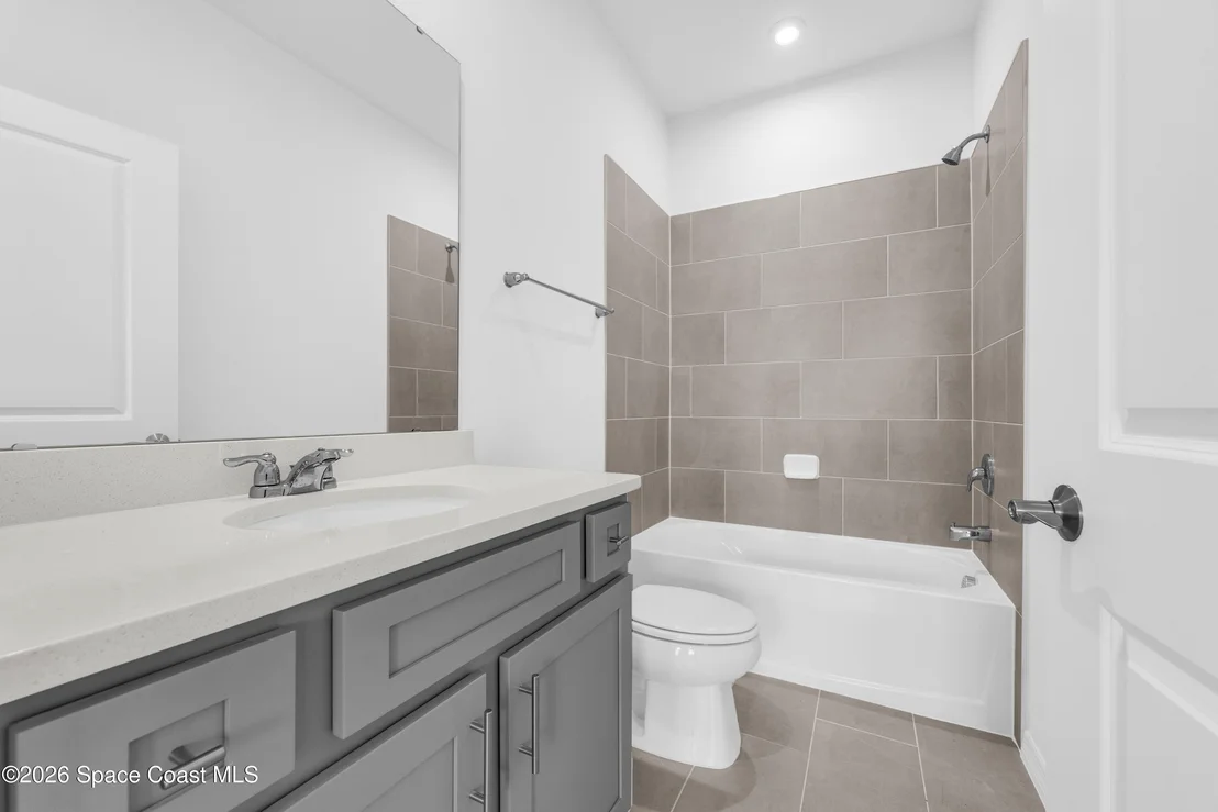 Photo of 1012 Banff Drive NE