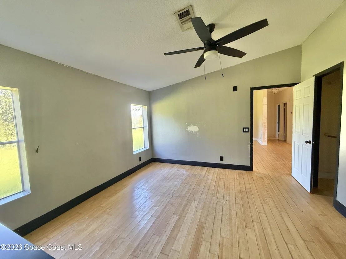 Photo of 572 N Pine Street