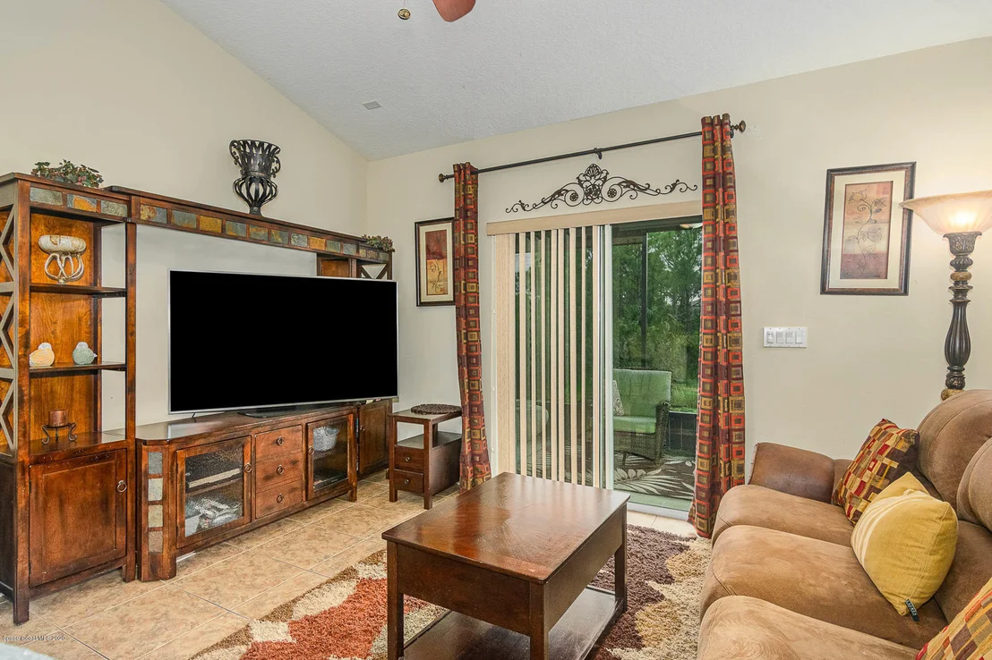 Photo of 1479 Corbett Lane
