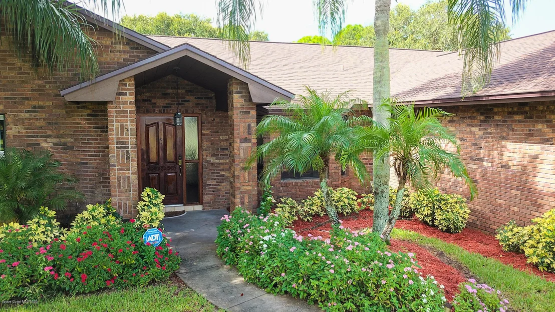 Photo of 1380 Silver Lake Drive