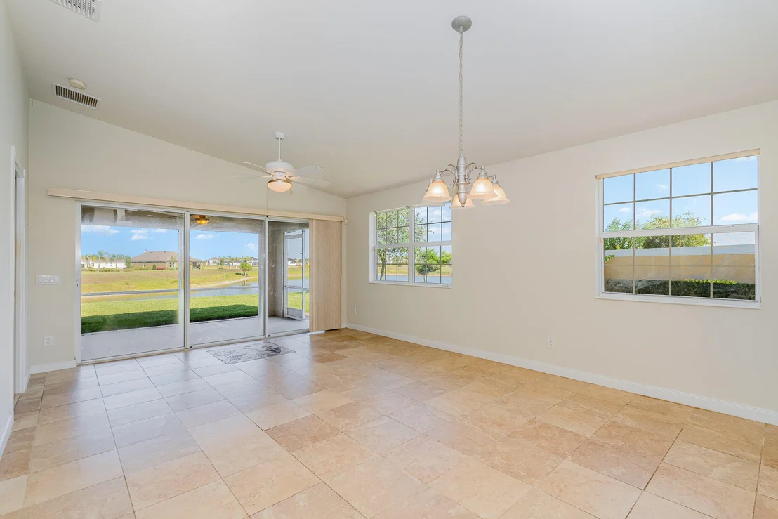 Photo of 3492 Hyperion Way SE