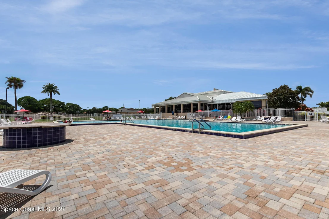 Photo of Unit 202 at 6068 Willowpointe Circle