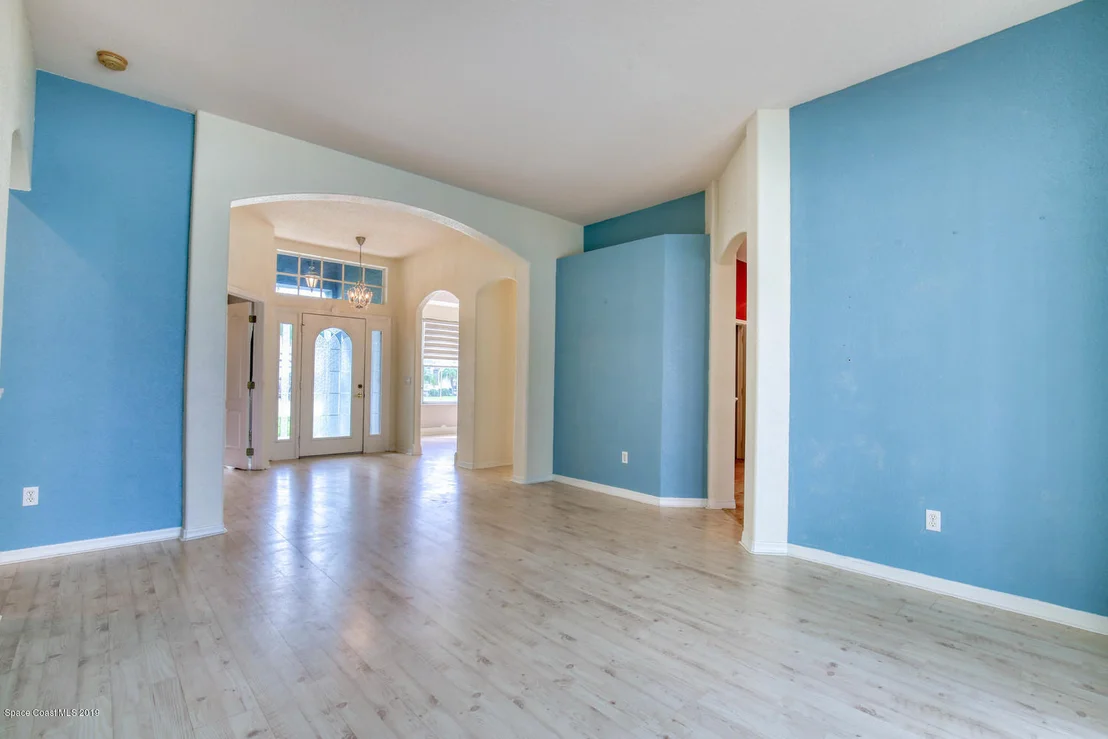 Photo of 984 Carriage Hill Road
