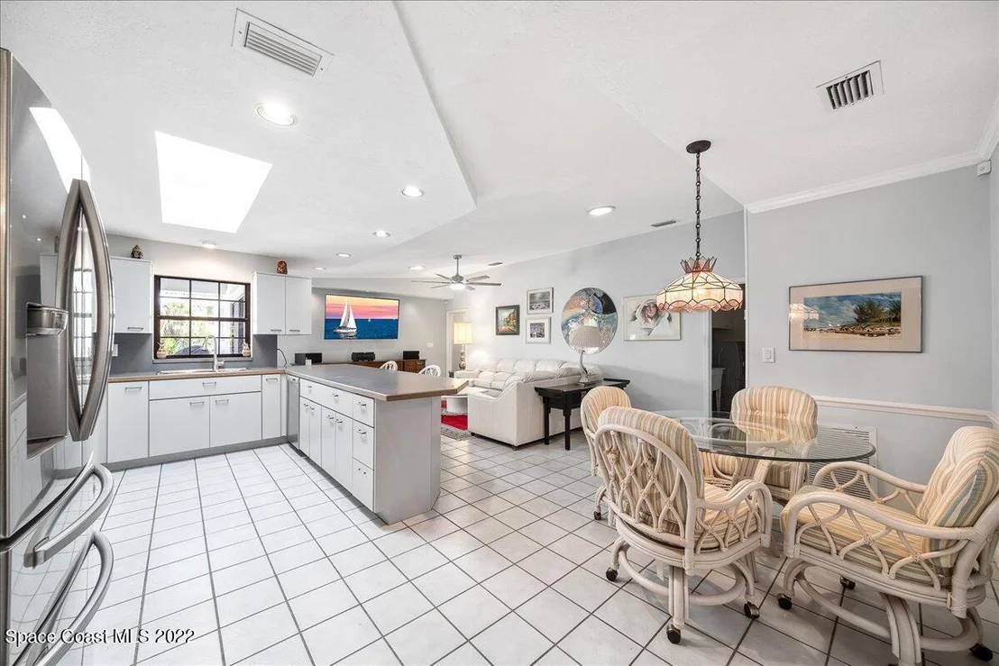 Photo of 655 Jackson Court