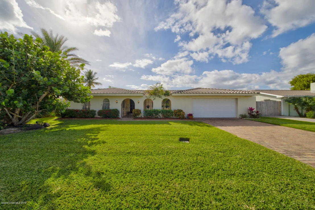 Photo of 343 Dorset Drive