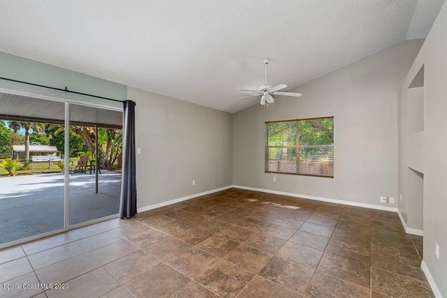 Photo of 3120 Hield Road