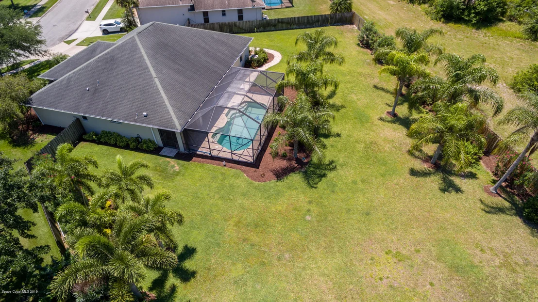 Photo of 2033 Woodfield Circle