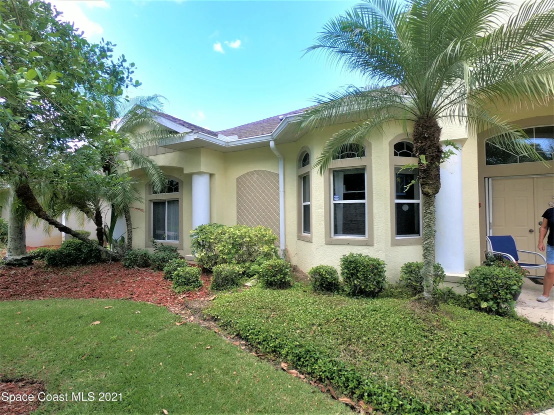 Photo of 1035 Starling Way