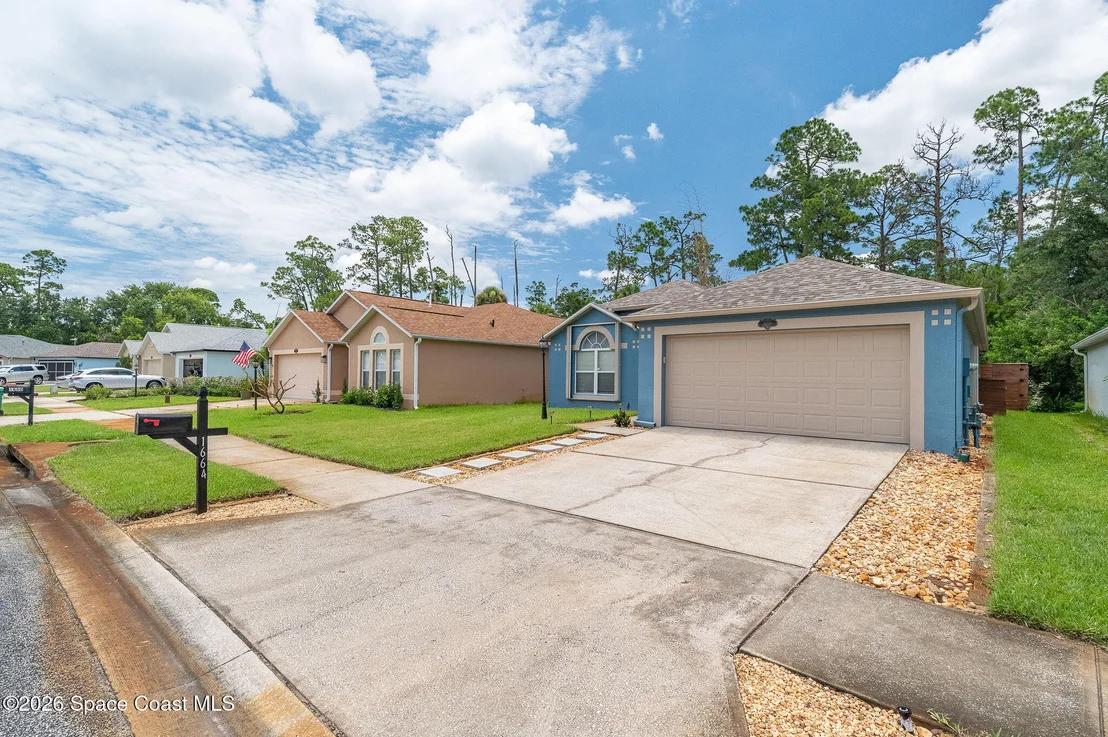 Photo of 1664 Vista Lake Circle