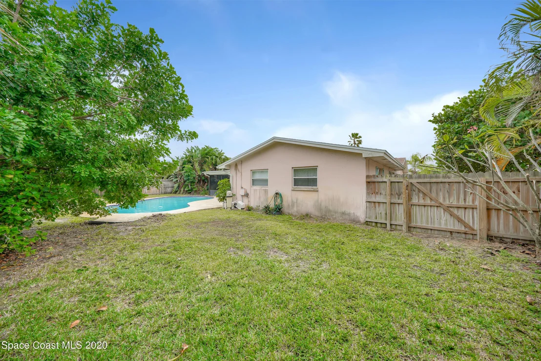Photo of 304 HAMLIN Avenue