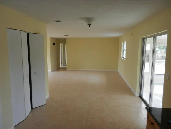 Photo of 155 Lee