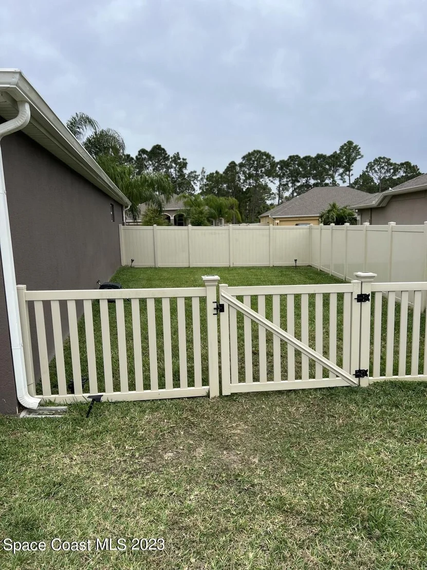 Photo of 661 Stonebriar Drive