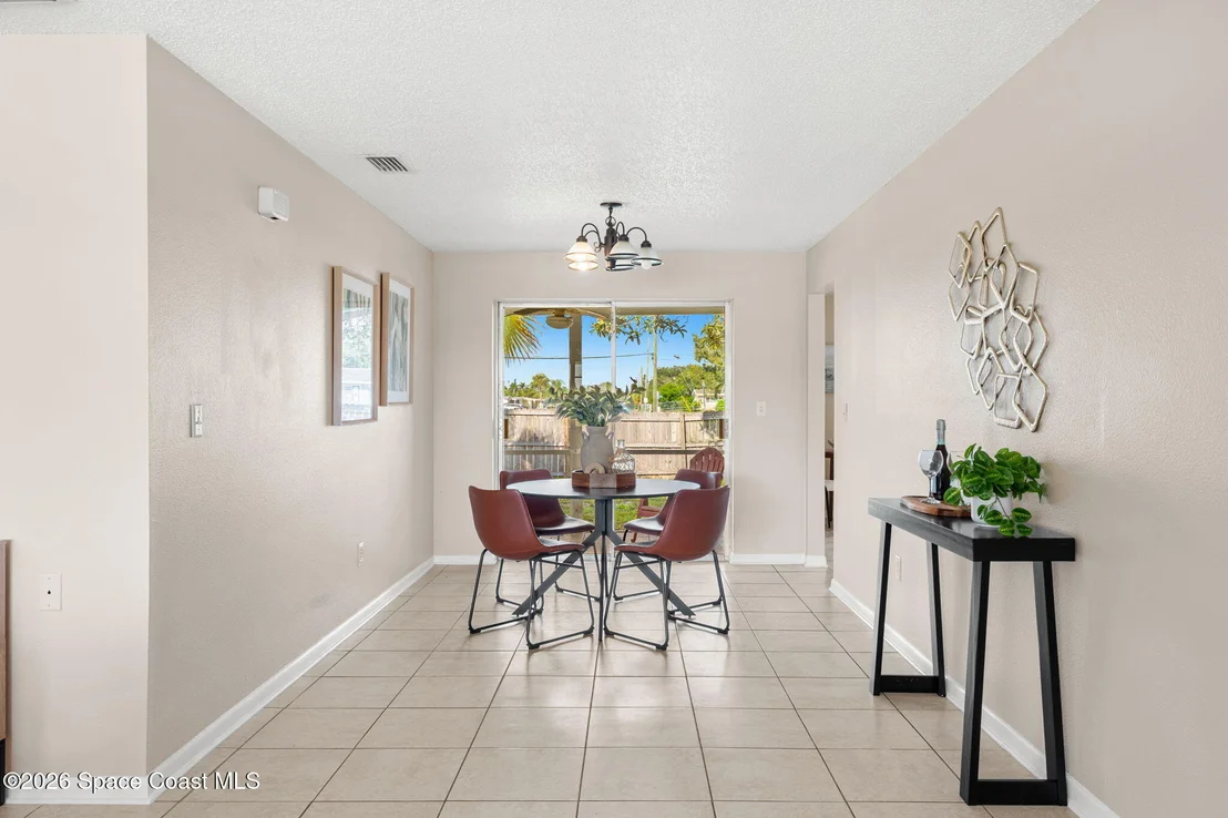 Photo of 696 Van Buren Street