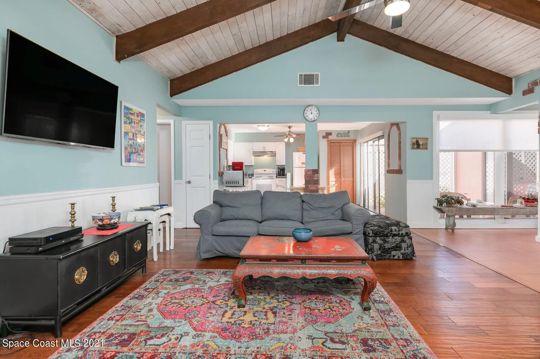 Photo of 310 Bayhead Drive