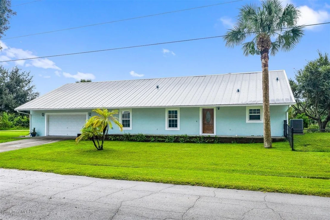 Photo of 4901 Evinrude Road