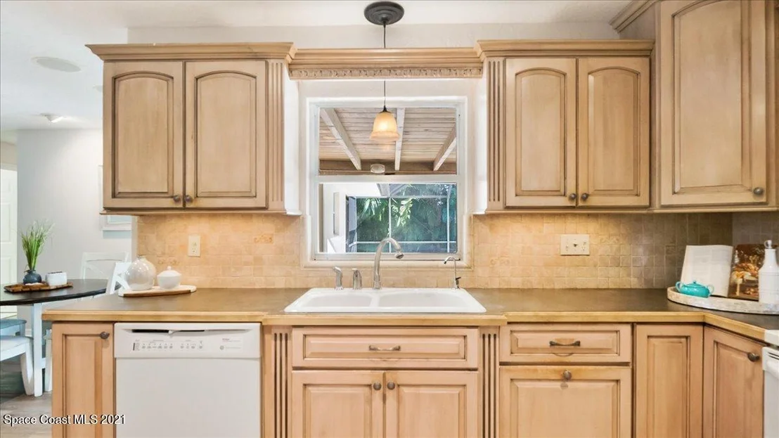 Photo of 528 Solitaire Palm Drive