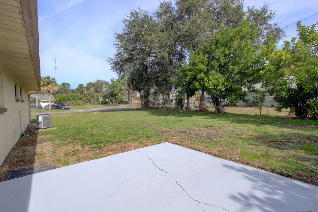 Photo of 1875 Burning Tree Drive