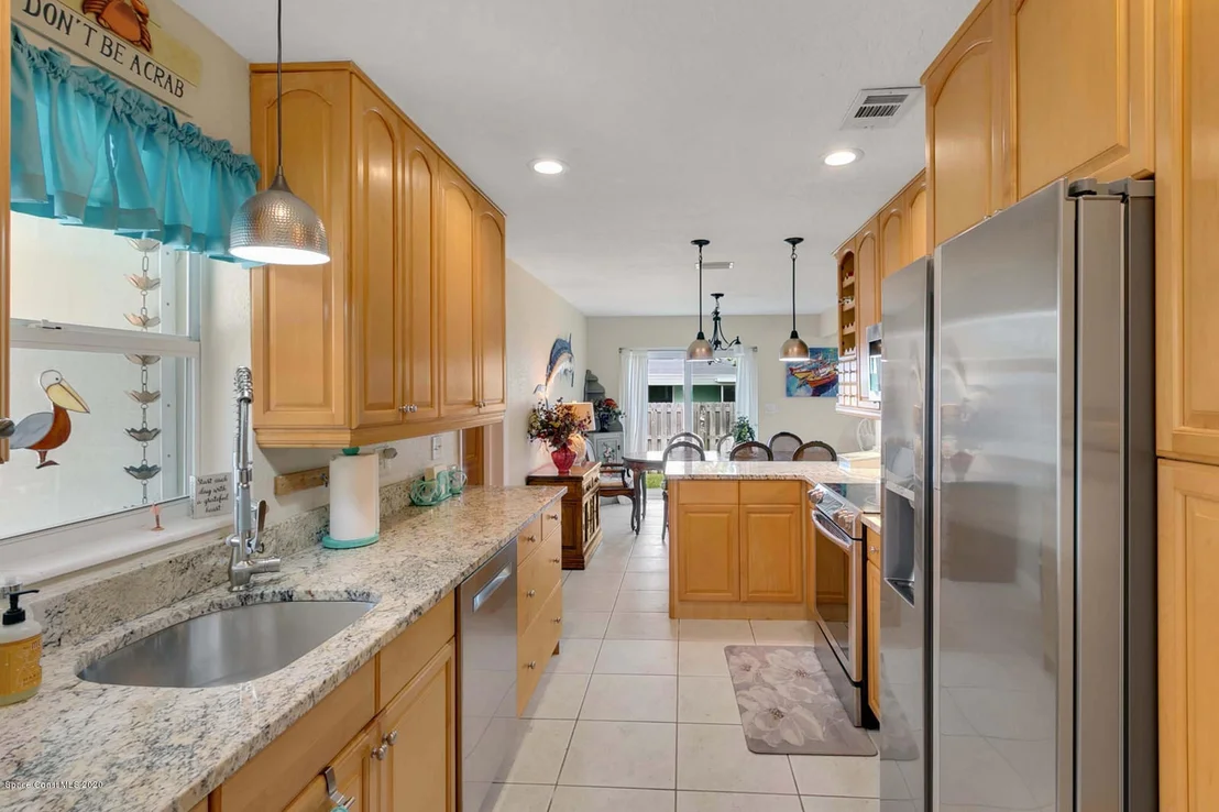 Photo of 570 Bahama Drive
