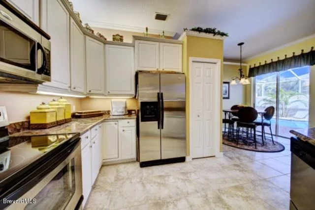 Photo of 1060 Palm Brook Drive