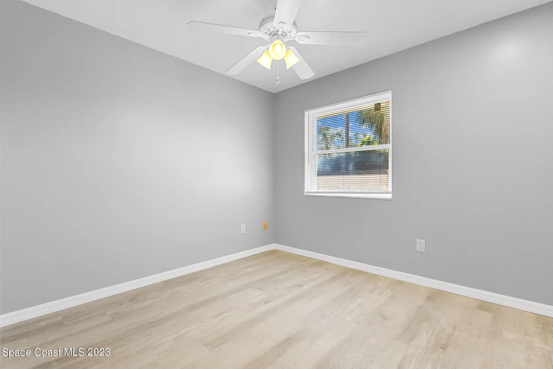 Photo of 948 Darwin Lane NE