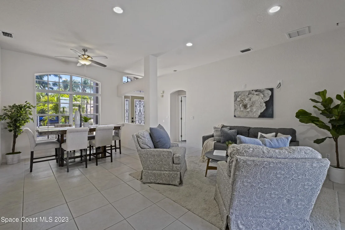 Photo of 712 Carriage Hill Road