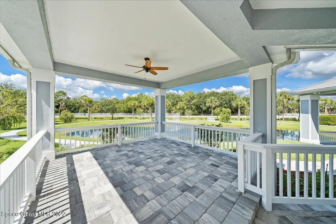 Photo of 5660 Willoughby Drive