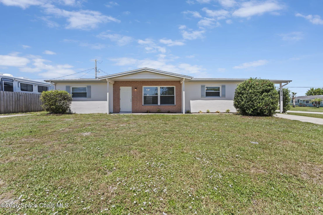 Photo of 676 Ixora Drive