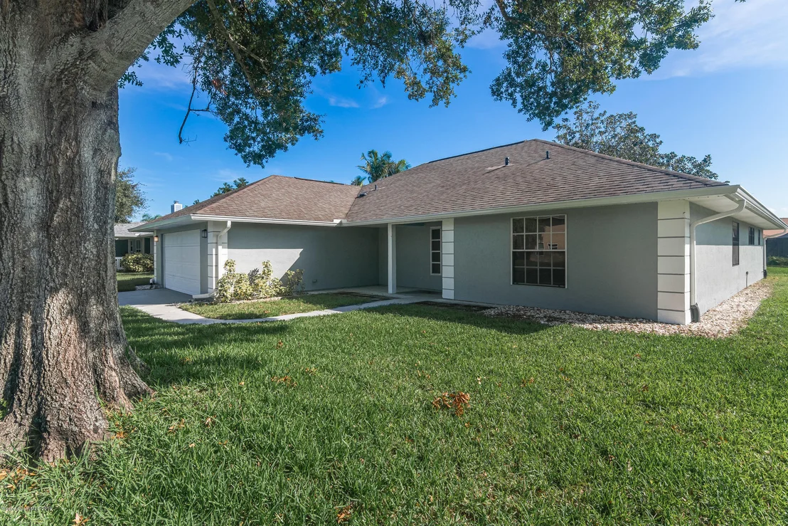 Photo of 550 Deerfield Drive