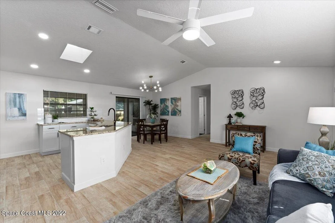 Photo of 6085 Balboa Street