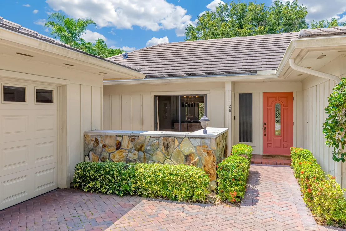 Photo of 128 Prestwick Circle