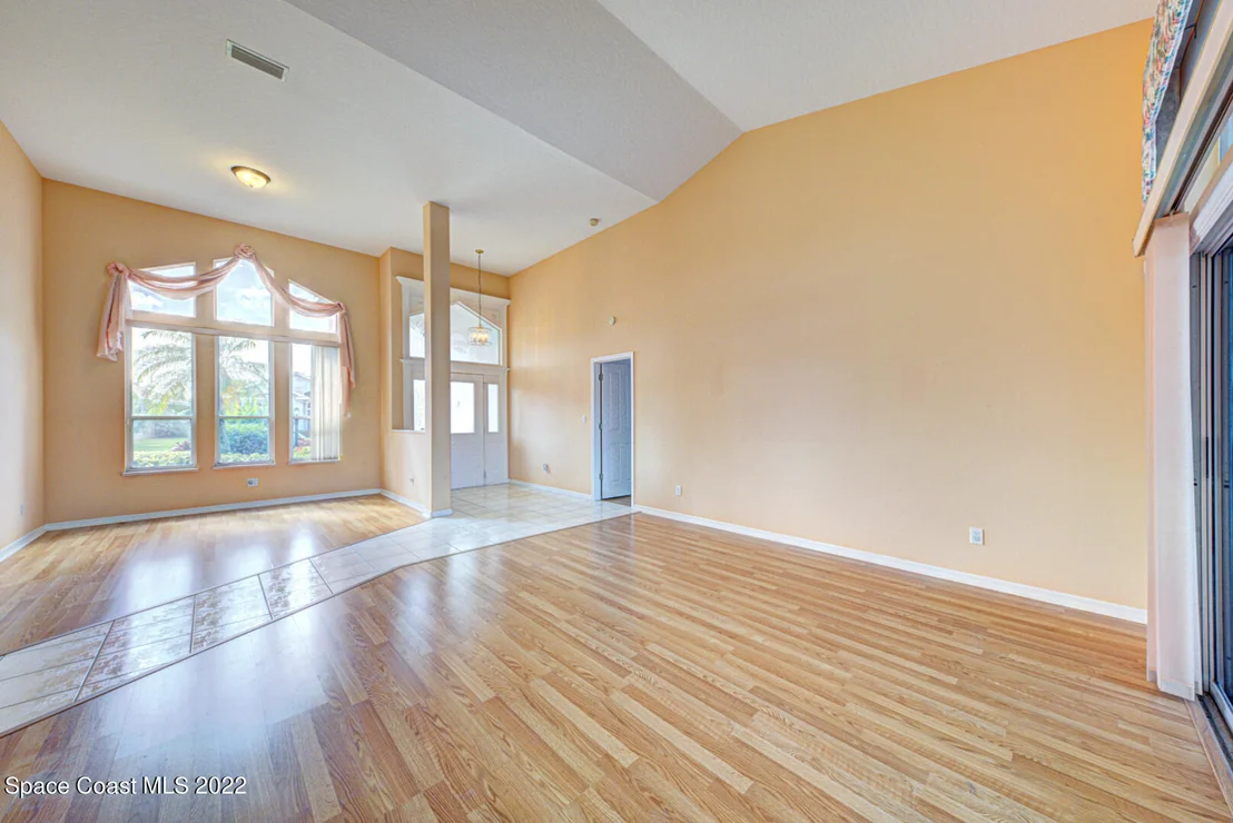 Photo of 1004 Fieldstone Drive